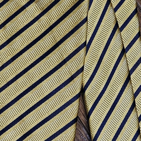 YVES‎ SAINT LAURENT Gold Blue STRIPED 100% SILK Neck Tie Professional Casual - Picture 8 of 8